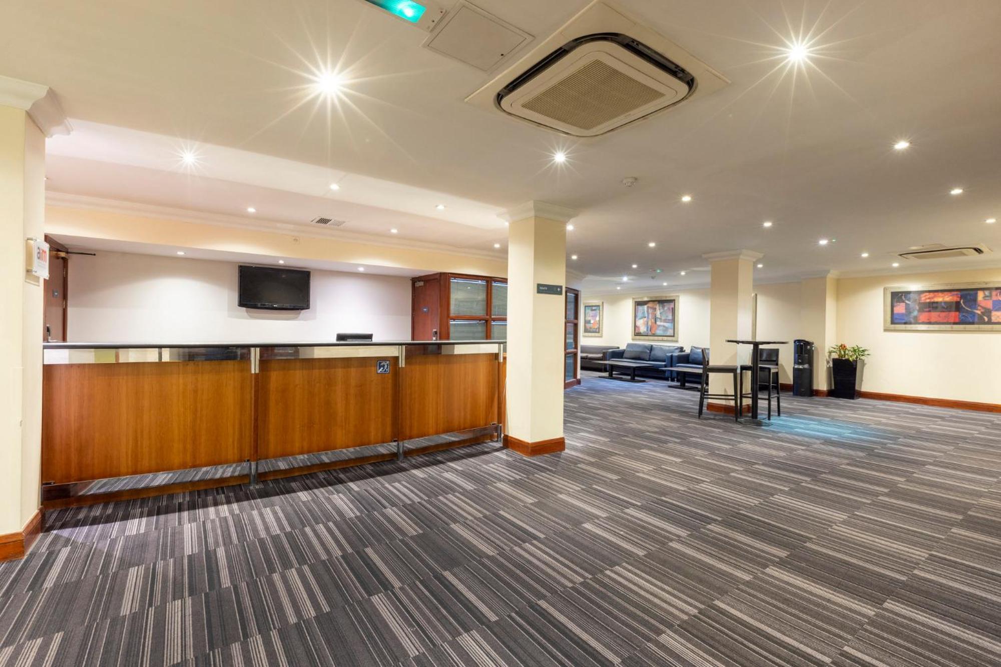 Holiday Inn - Glasgow Airport By Ihg Paisley Exterior photo