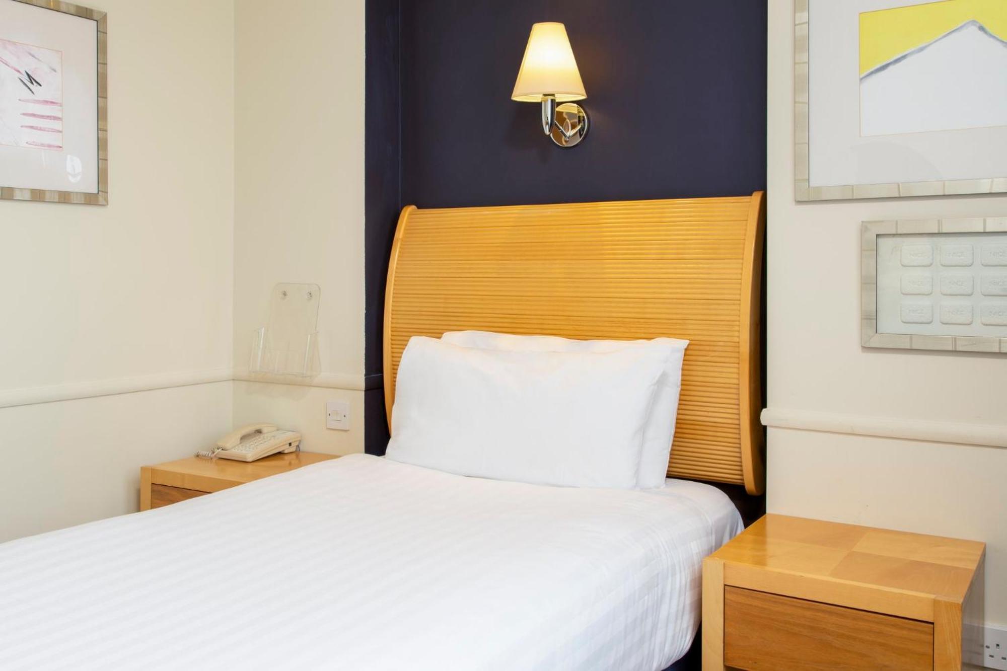 Holiday Inn - Glasgow Airport By Ihg Paisley Exterior photo